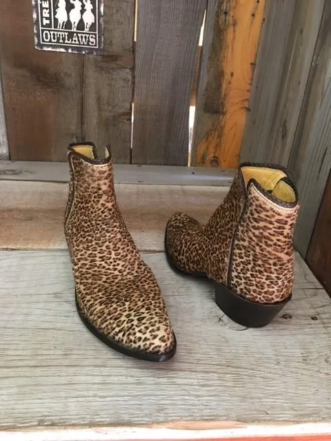 All-Season Shoes Deal Leopard Print Tres Outlaws Flamingo Zip Boot 1475